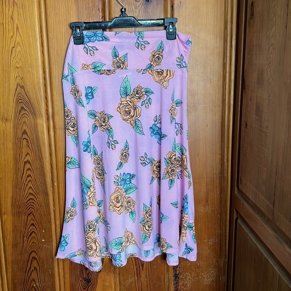 LulaRoe Pink Floral Skirt - Picture 4 of 8